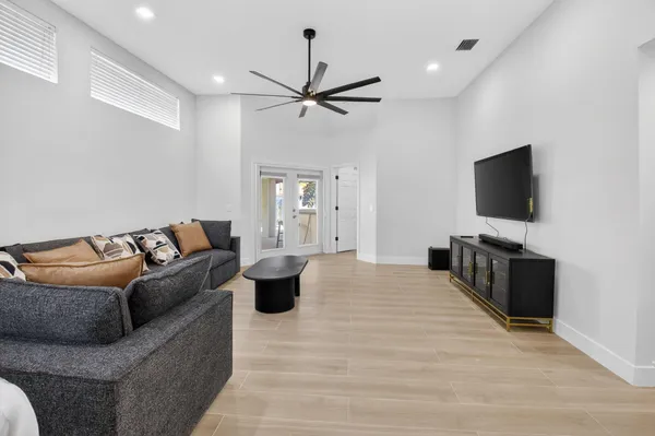 $8,500 | 1095 Anchor Point, Delray Beach, FL 33444