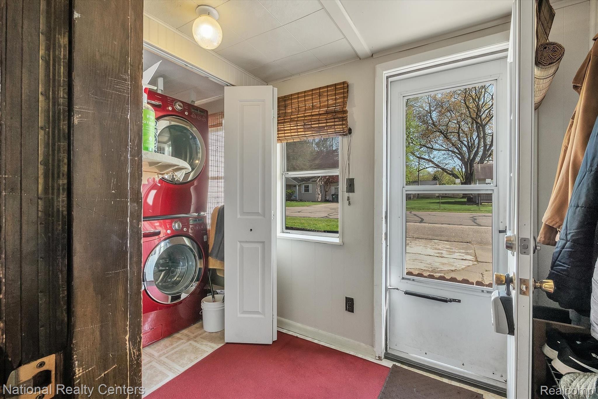 3084 Melvin Avenue Rochester, MI 48307 - Photo 6 of 32 32-3084-Melvin-Ave-Lang-Estates-Real-Estate-32 (7).jpg