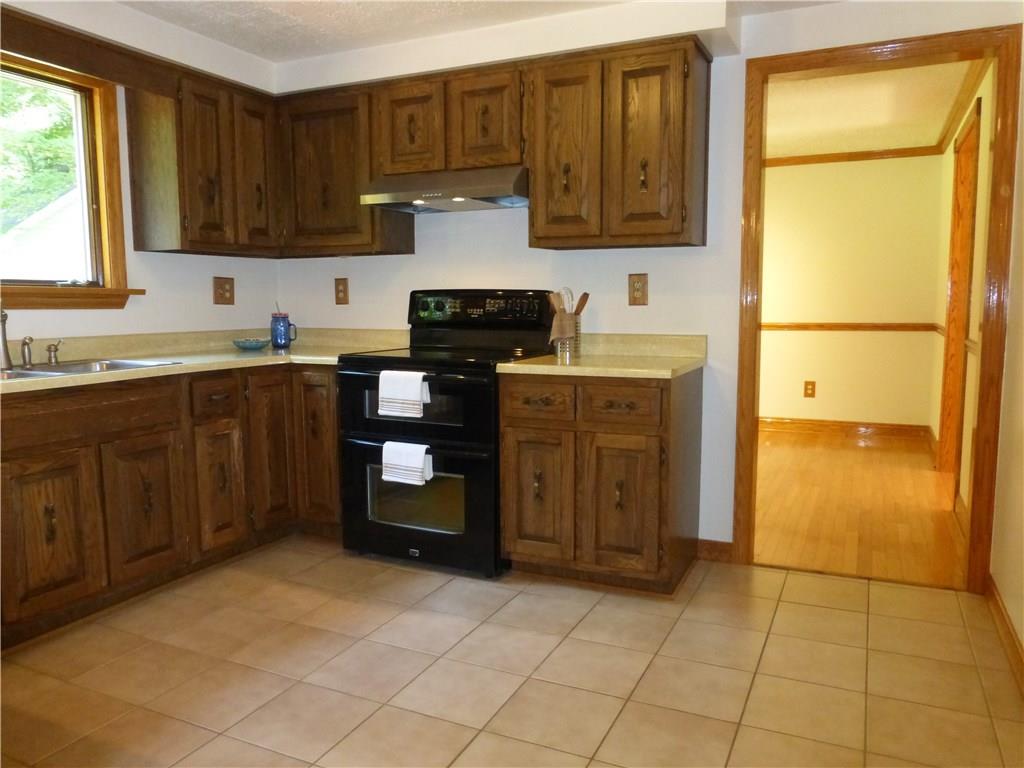 237 Foxglove Road Baden, PA 15005 - Photo 14 of 25