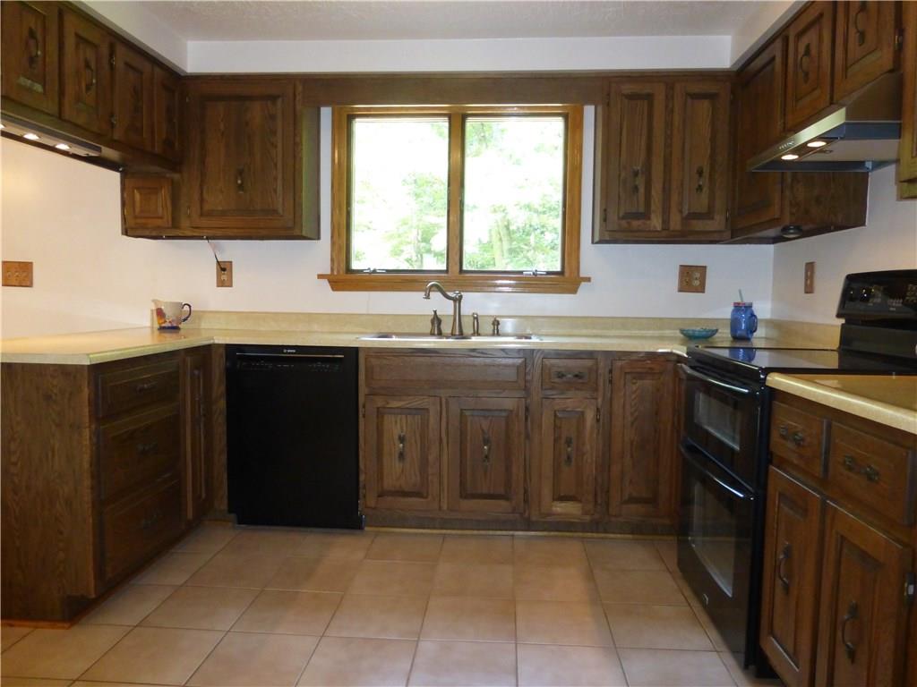 237 Foxglove Road Baden, PA 15005 - Photo 15 of 25