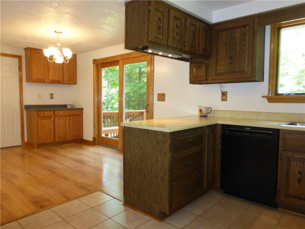 237 Foxglove Road Baden, PA 15005 - Photo 16 of 25