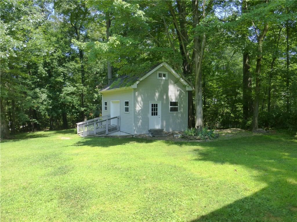 237 Foxglove Road Baden, PA 15005 - Photo 7 of 25