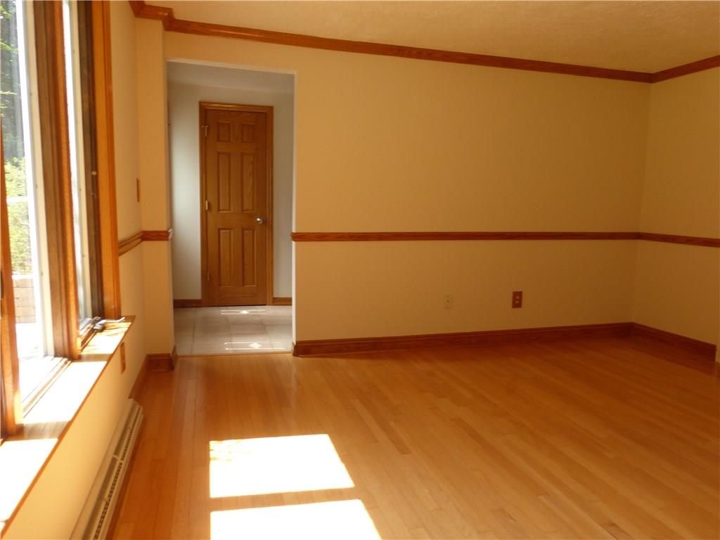 237 Foxglove Road Baden, PA 15005 - Photo 10 of 25