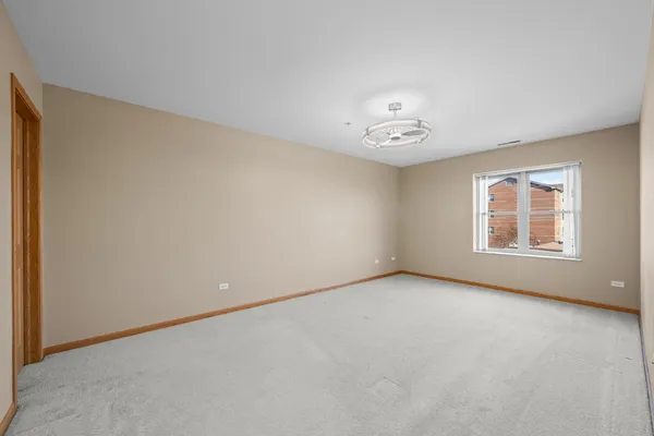 $320,000 | 100 Bokelman Street, Unit 330, Roselle, IL 60172