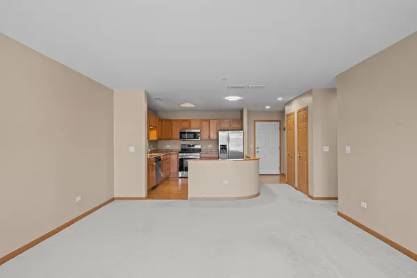 $320,000 | 100 Bokelman Street, Unit 330, Roselle, IL 60172