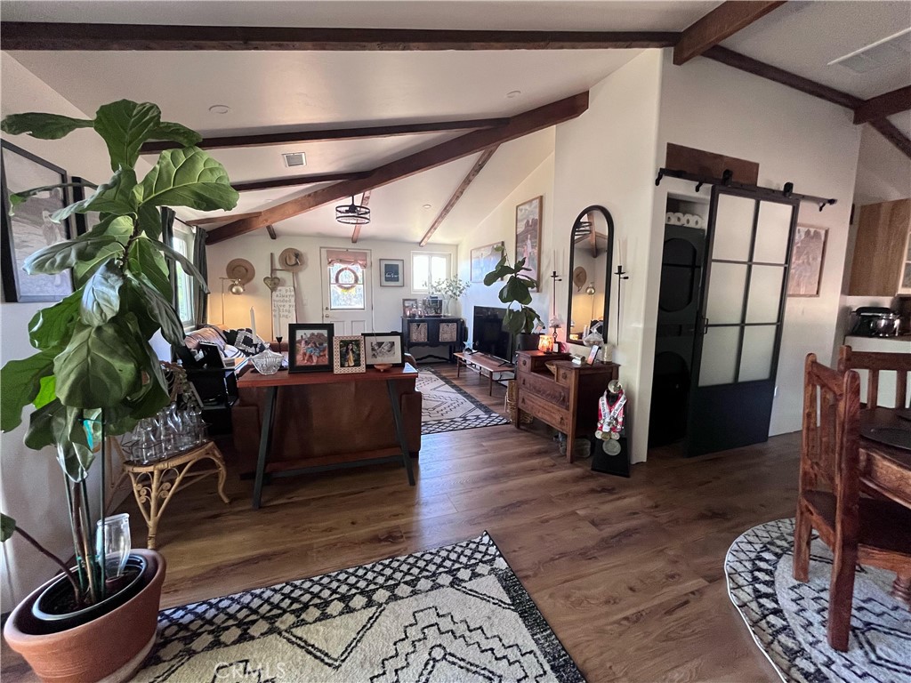 1653 South Citrus Ave