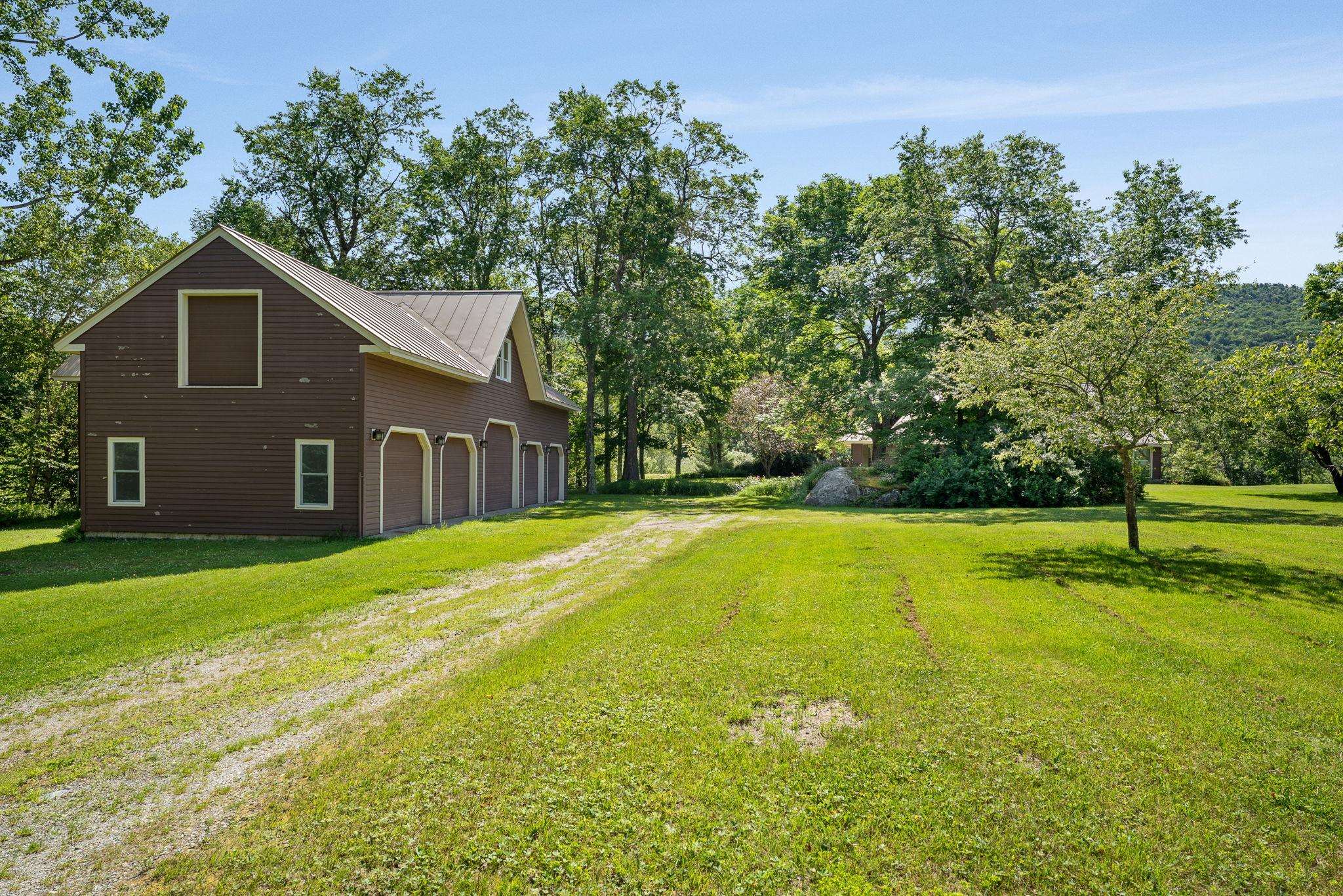 464 Pleasant Valley Road Underhill, VT 05489 - Photo 5 of 60 Gallery Image 5
