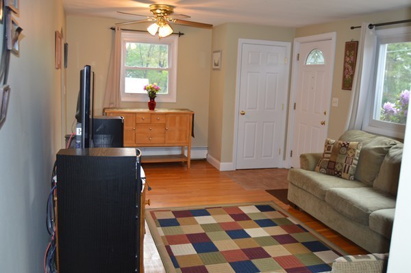 3 Tremlett Road Billerica, MA 01821 - Photo 4 of 11