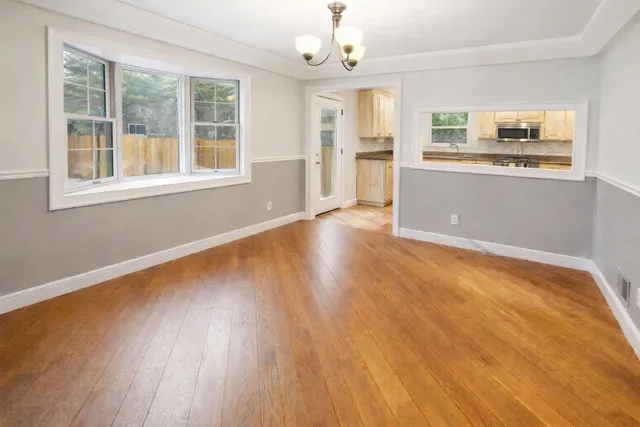 $2,850 | 1414 West North East Shore Drive, Holiday Hills, IL 60051