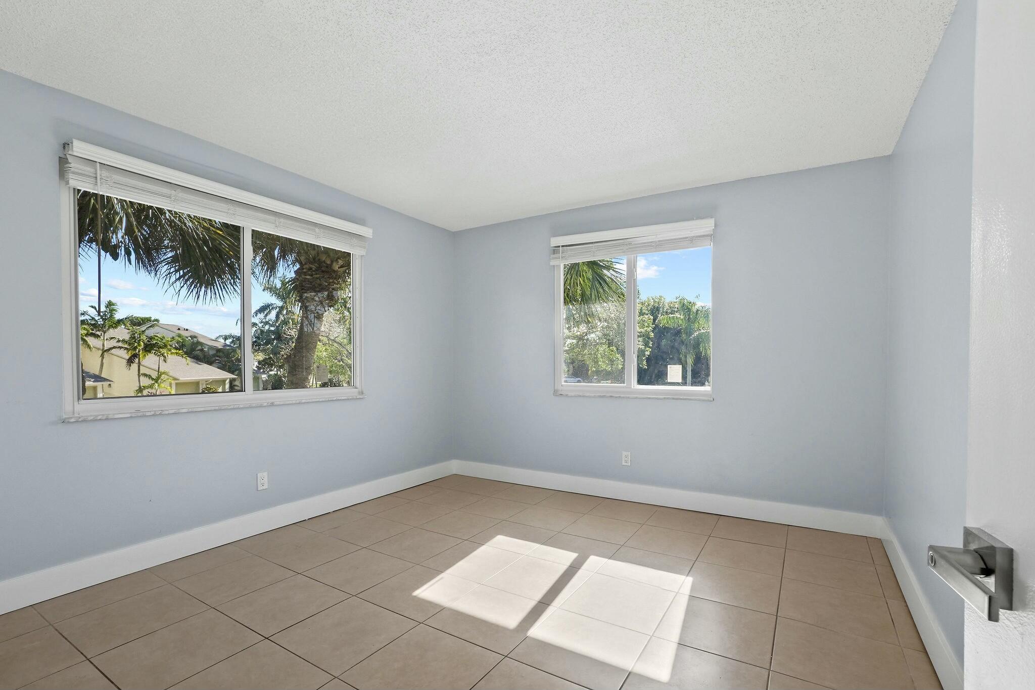 983 Northwest Spruce Ridge Drive, Unit 4 Stuart, FL 34994 - Photo 18 of 56 tempImage84j4sX