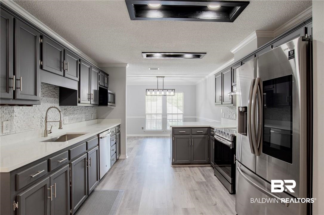129 Lakeview Loop Daphne, AL 36526 - Photo 11 of 28 Kitchen