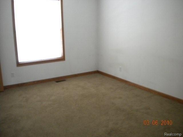 4145 Harris Road Fort Gratiot, MI 48059 - Photo 11 of 12 4145 harris (27)