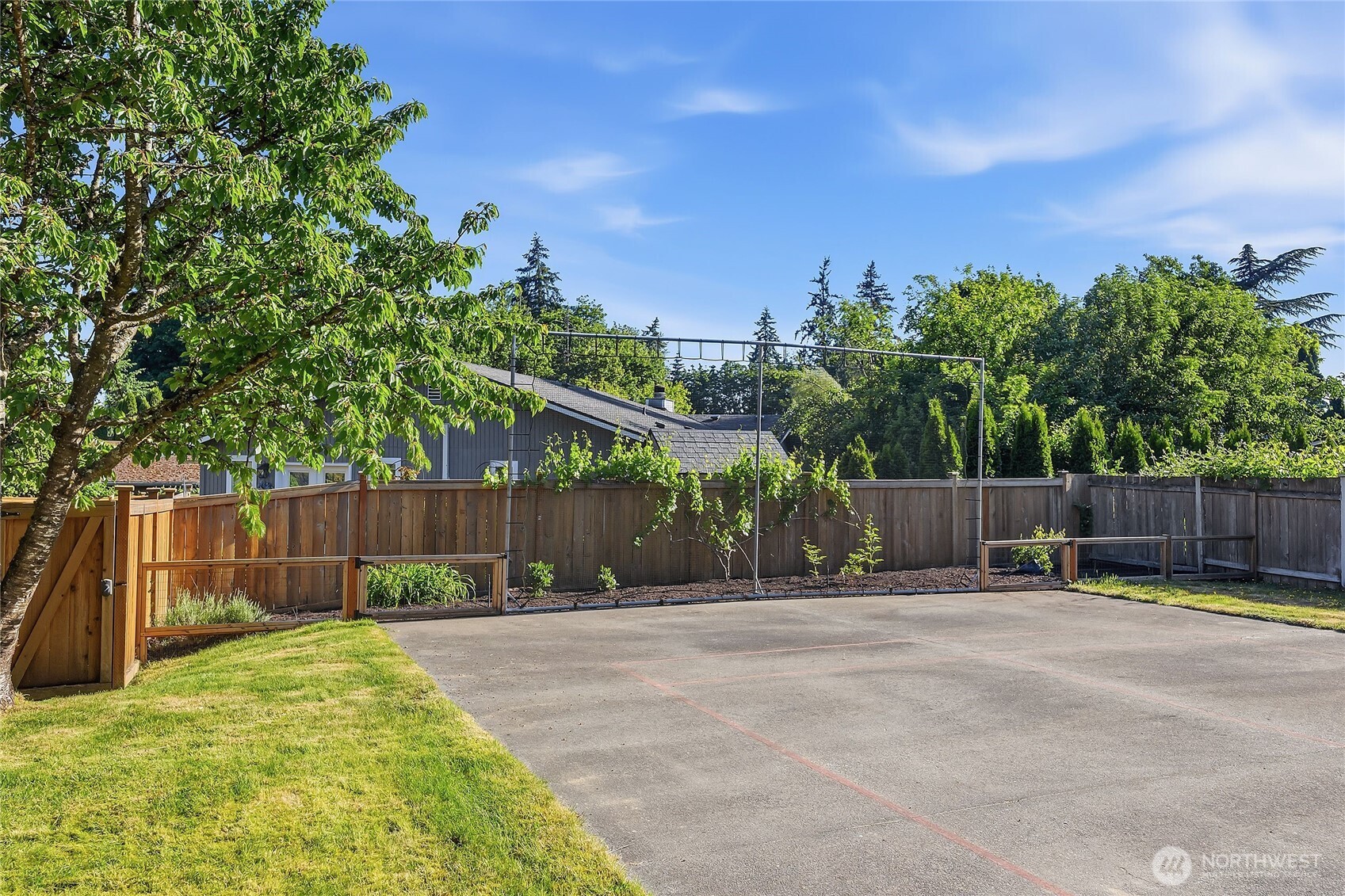 23707 Meridian Place West Bothell, WA 98021 - Photo 35 of 40 a view of a backyard