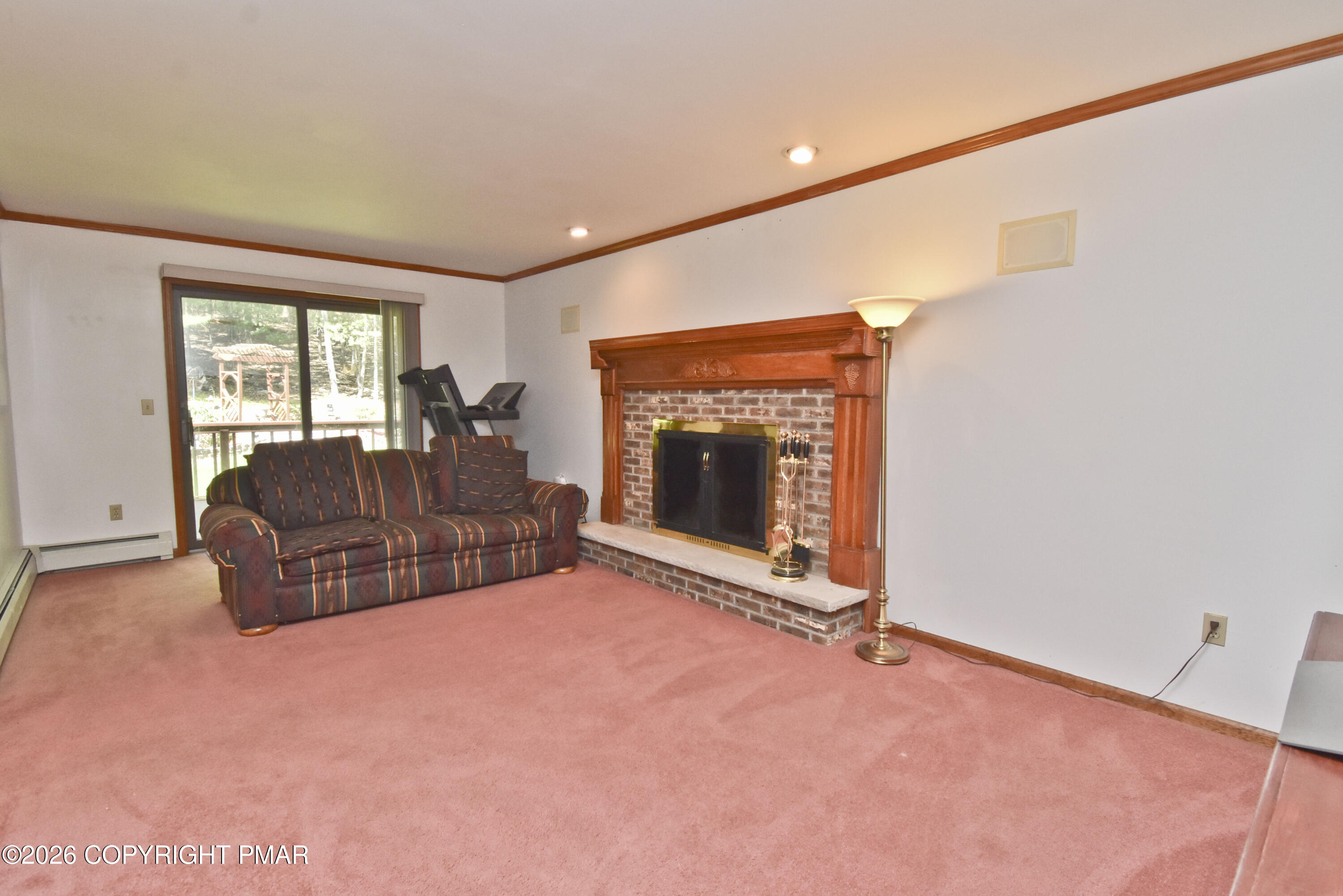 1220 Kroucher Road Stroudsburg, PA 18360 - Photo 19 of 57 5 Family Room (1)