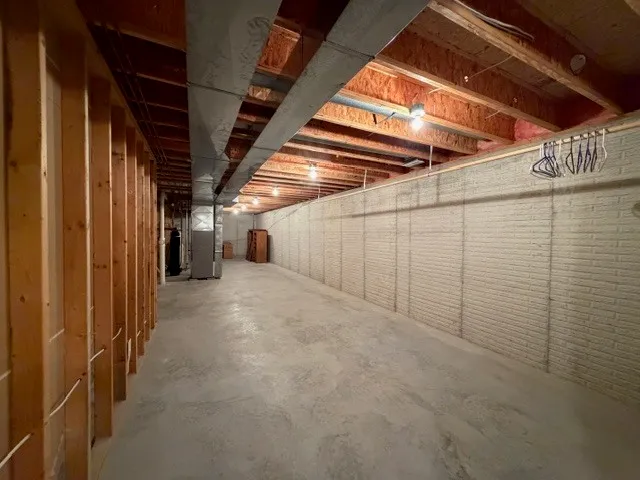 $529,900 | 5897 Country Meadow Lane, Clinton, IL 61727