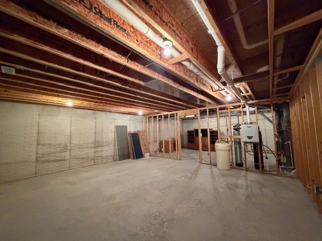 5897 Country Meadow Lane Clinton, IL 61727 - Photo 34 of 59