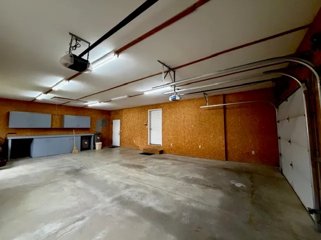 $529,900 | 5897 Country Meadow Lane, Clinton, IL 61727