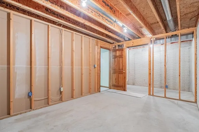 $549,000 | 5897 Country Meadow Lane, Clinton, IL 61727