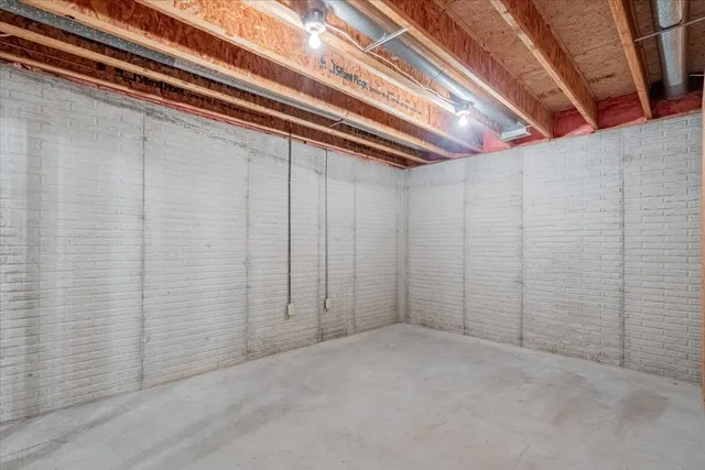 $549,000 | 5897 Country Meadow Lane, Clinton, IL 61727