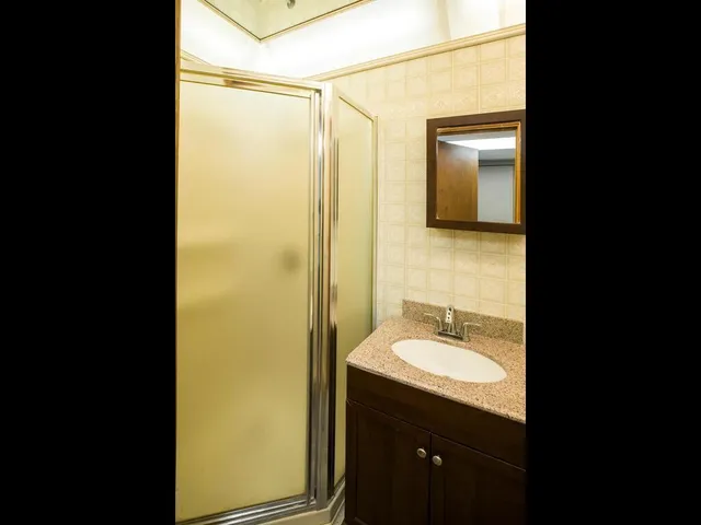 $2,400 | 23622 Smithtown Road, Excelsior, MN 55331