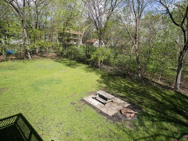 $2,400 | 23622 Smithtown Road, Excelsior, MN 55331