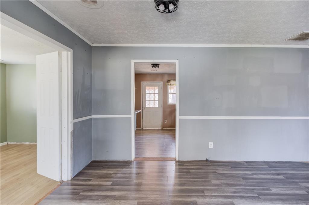 362 Dixie Red Avenue Jefferson, GA 30549 - Photo 7 of 31