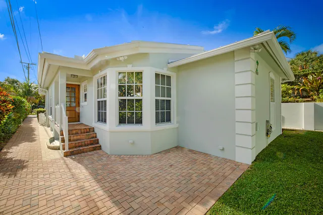 $7,890 | 495 Zephyr Way, Juno Beach, FL 33408