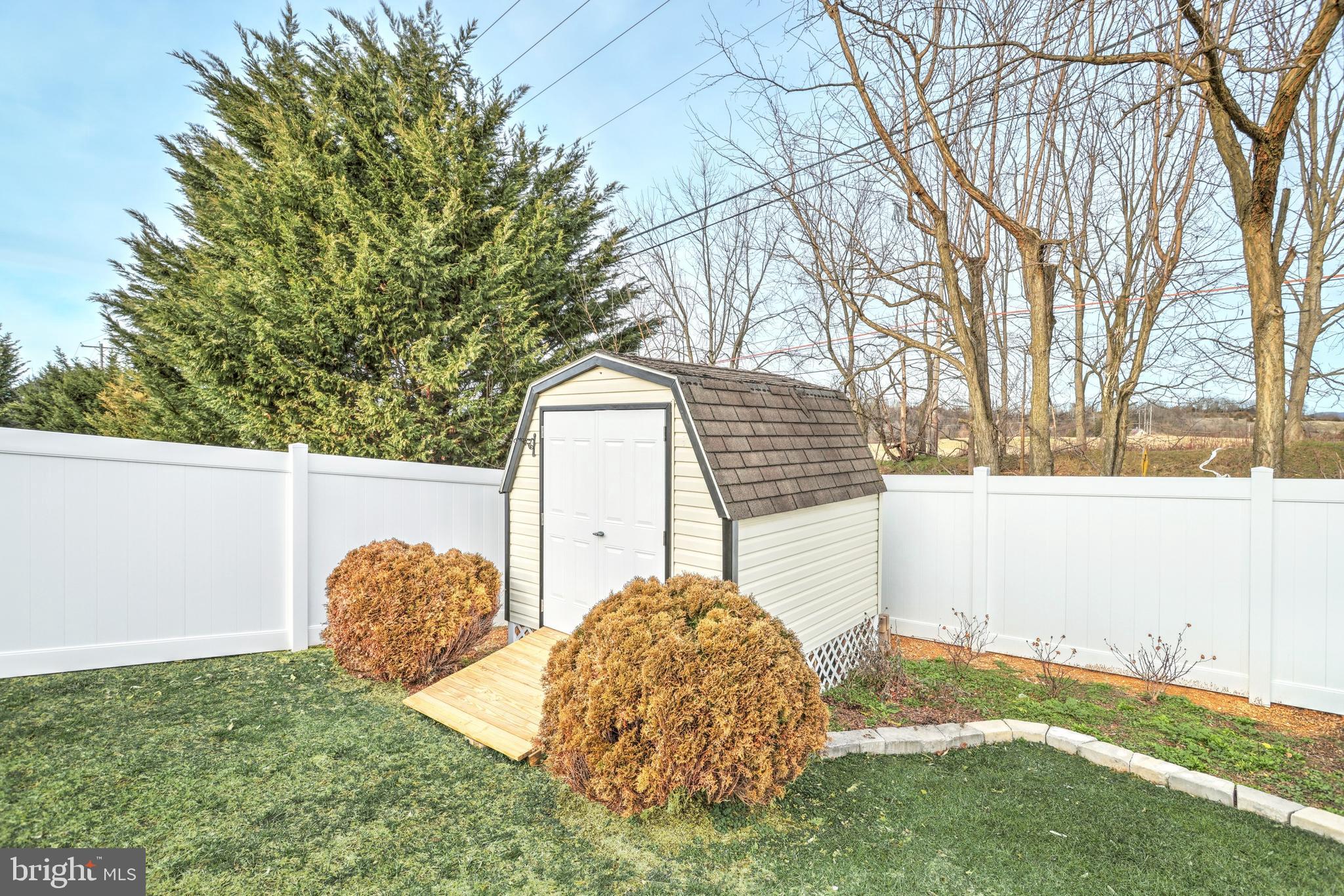 219 Maple Drive Hanover, PA 17331 - Photo 8 of 29 Gallery Image 8