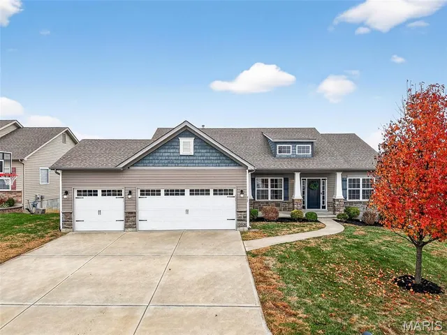 $390,000 | 417 San Antonio Drive, Moscow Mills, MO 63362