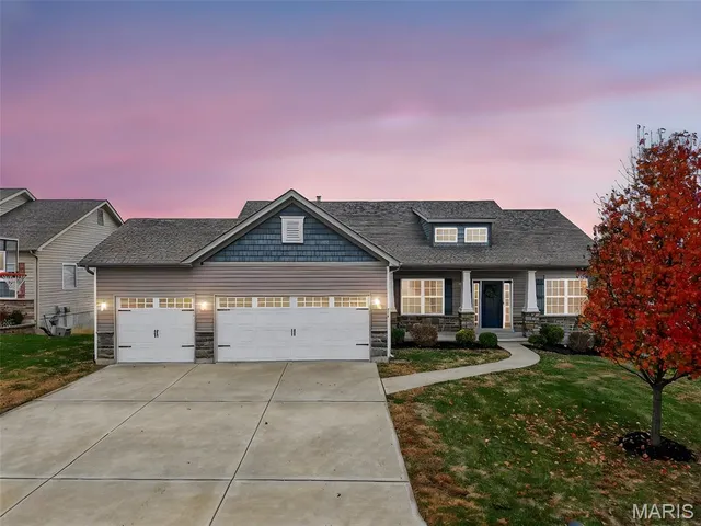 $390,000 | 417 San Antonio Drive, Moscow Mills, MO 63362