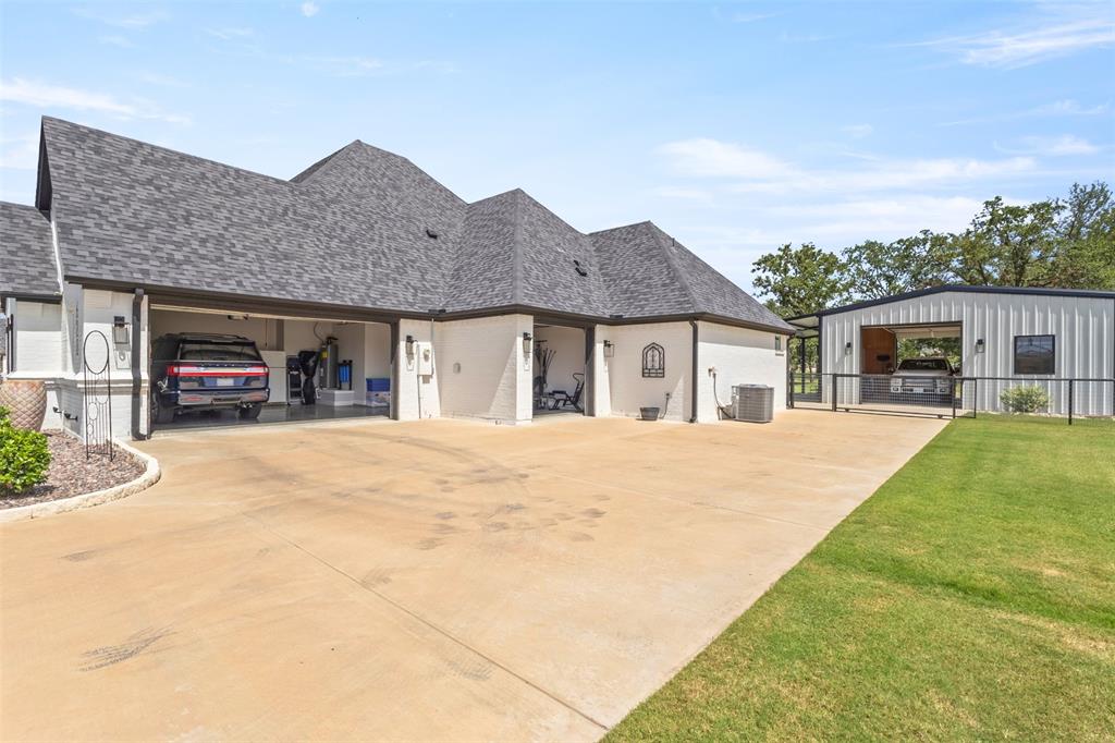 628 Winkler Way Springtown, TX 76082 - Photo 2 of 40
