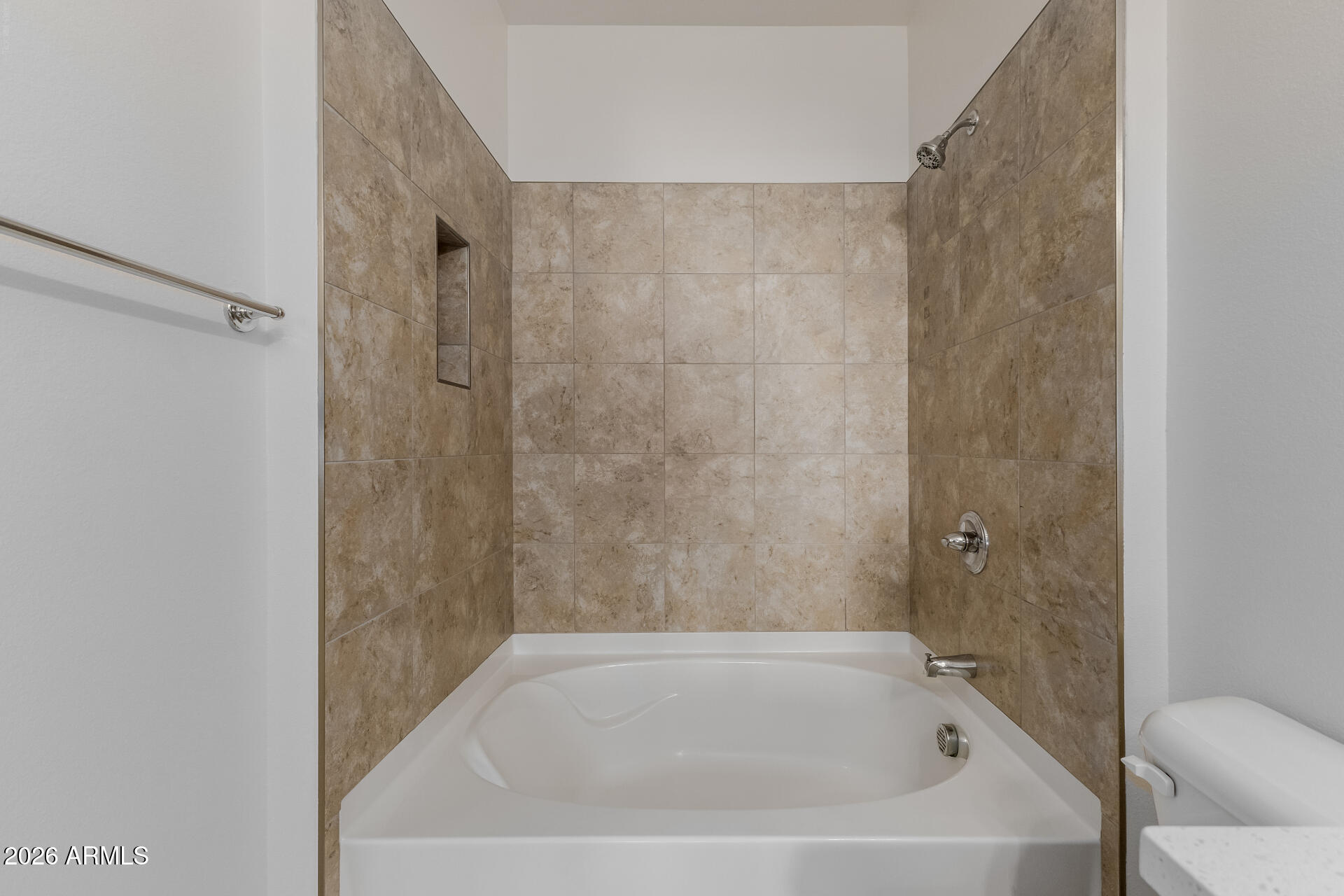 2511 West Queen Creek Road, Unit 279 Chandler, AZ 85248 - Photo 17 of 35 a bathroom with a bathtub