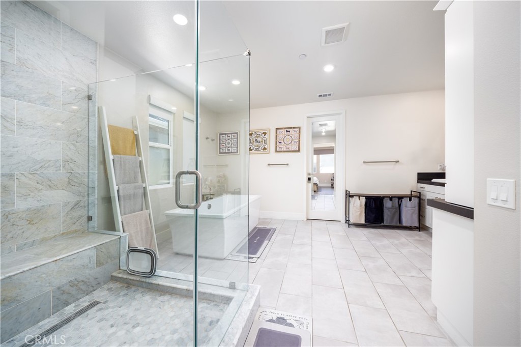 81 Ray Irvine, CA 92618 - Photo 20 of 40