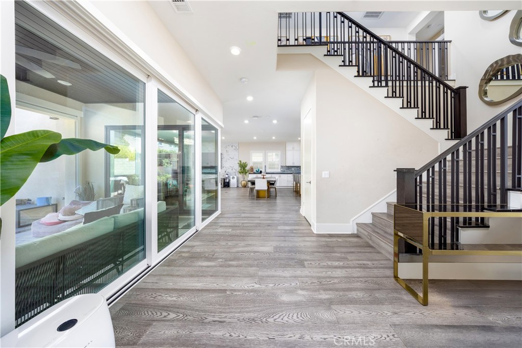 81 Ray Irvine, CA 92618 - Photo 2 of 40