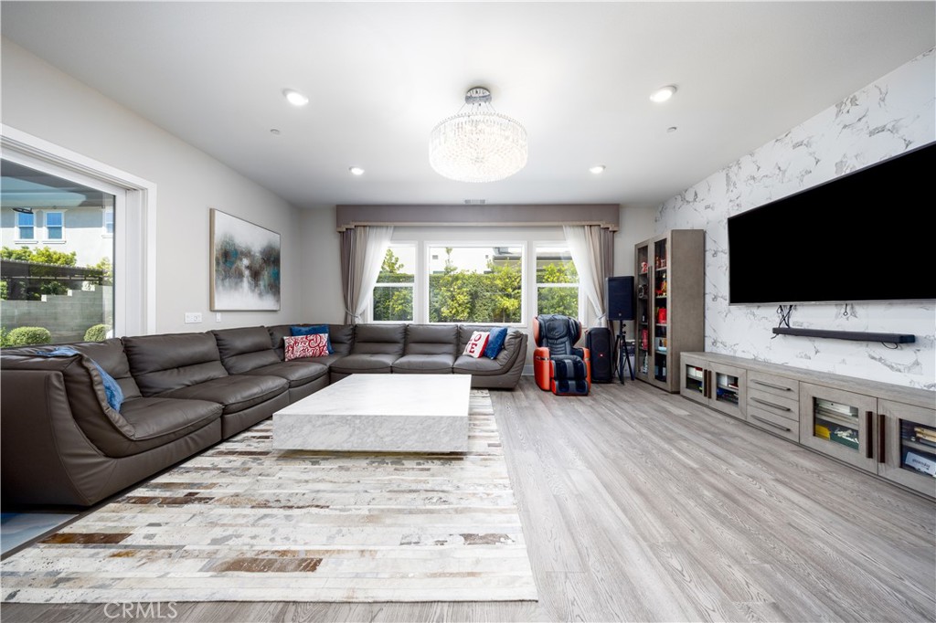 81 Ray Irvine, CA 92618 - Photo 4 of 40