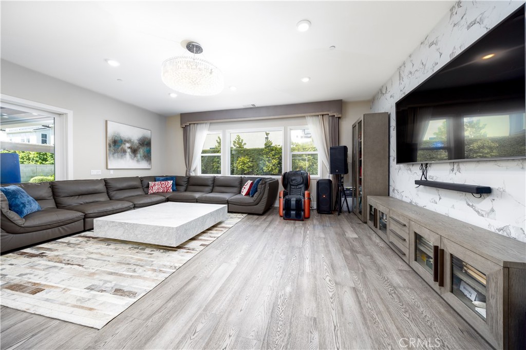 81 Ray Irvine, CA 92618 - Photo 5 of 40