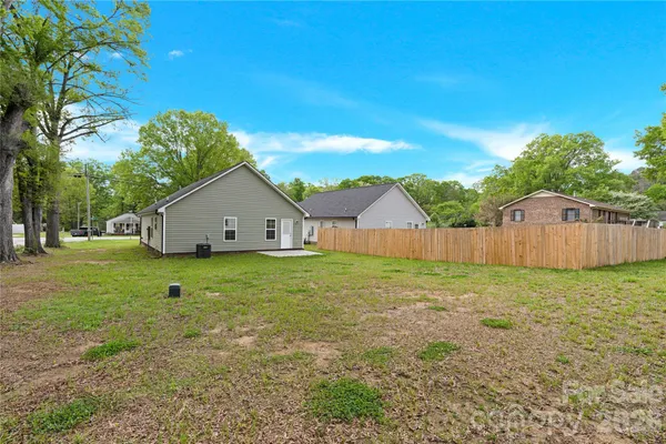 $322,900 | 690 Wilshire Avenue Southwest, Concord, NC 28027