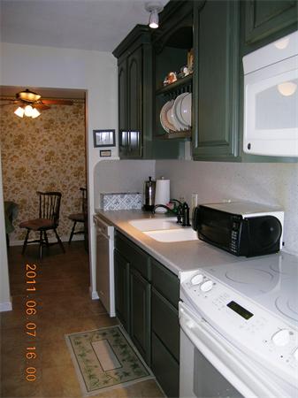 324 Russell Road, Unit 108 Westfield, MA 01085 - Photo 4 of 12 Gallery Image 4