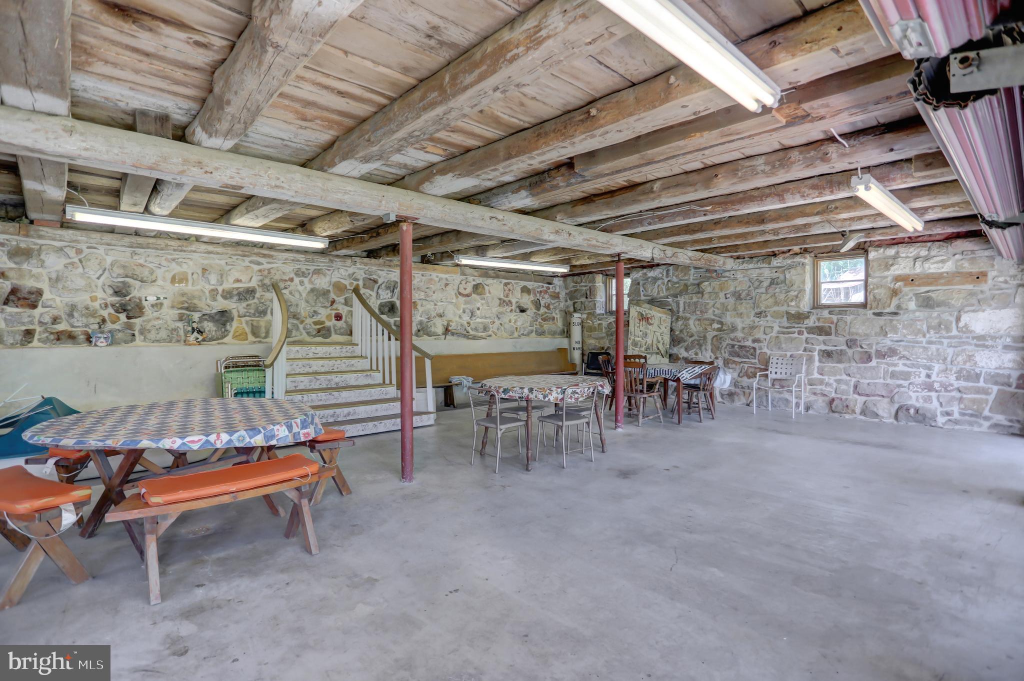 60 Hope Road New Bloomfield, PA 17068 - Photo 23 of 55 BARN