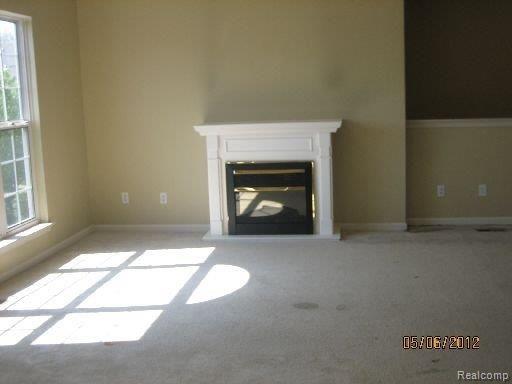 1645 Deepwood Circle Rochester, MI 48307 - Photo 3 of 7 GreatRoom.JPG
