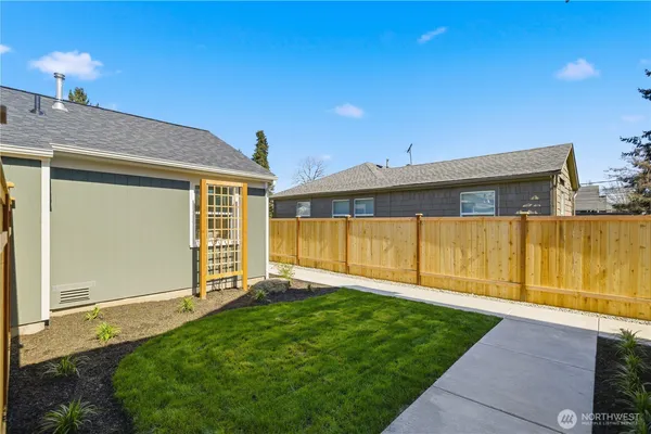 $549,950 | 5128 North 39th Street, Unit B, Tacoma, WA 98407