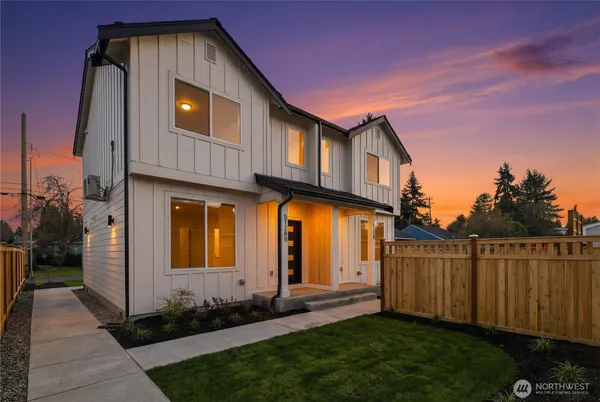 $549,950 | 5128 North 39th Street, Unit B, Tacoma, WA 98407