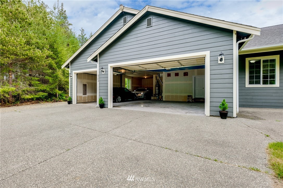 6302 Southwest Cliff Ridge Way Port Orchard, WA 98367 - Photo 2 of 39 Gallery Image 2