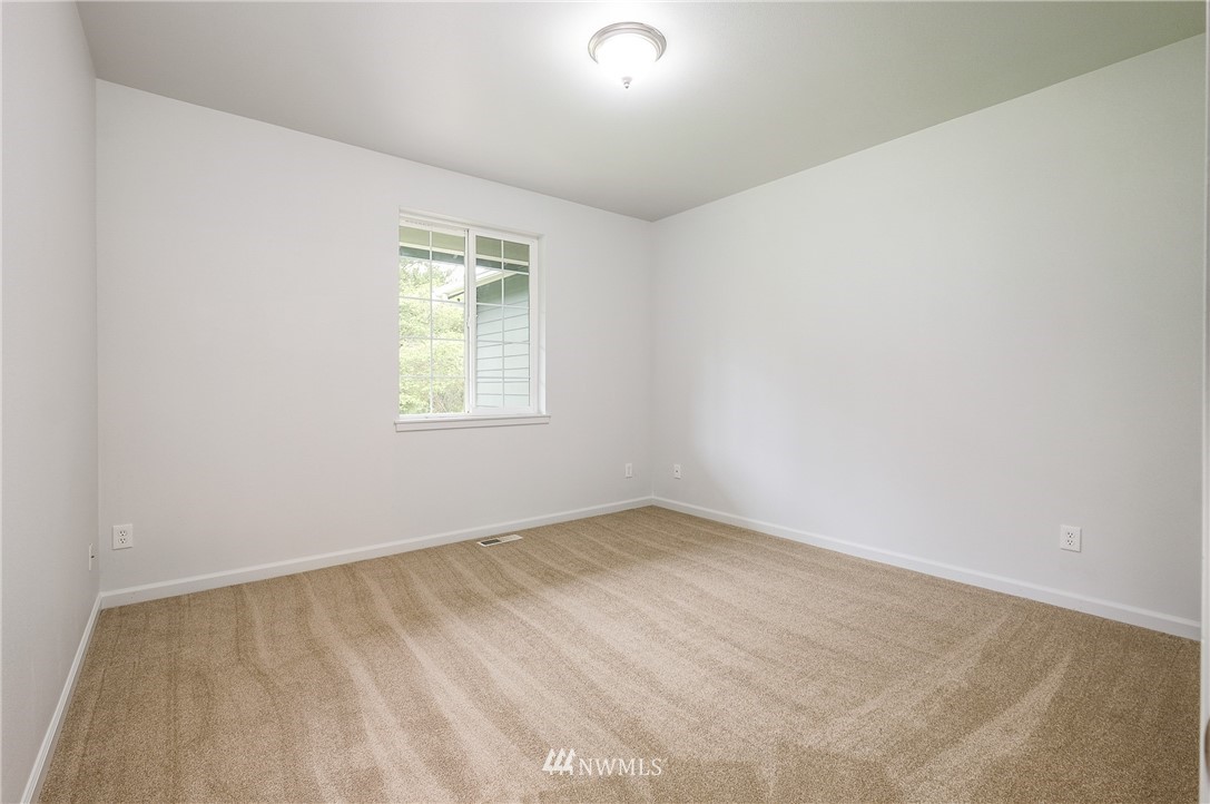 6302 Southwest Cliff Ridge Way Port Orchard, WA 98367 - Photo 16 of 39 Gallery Image 16