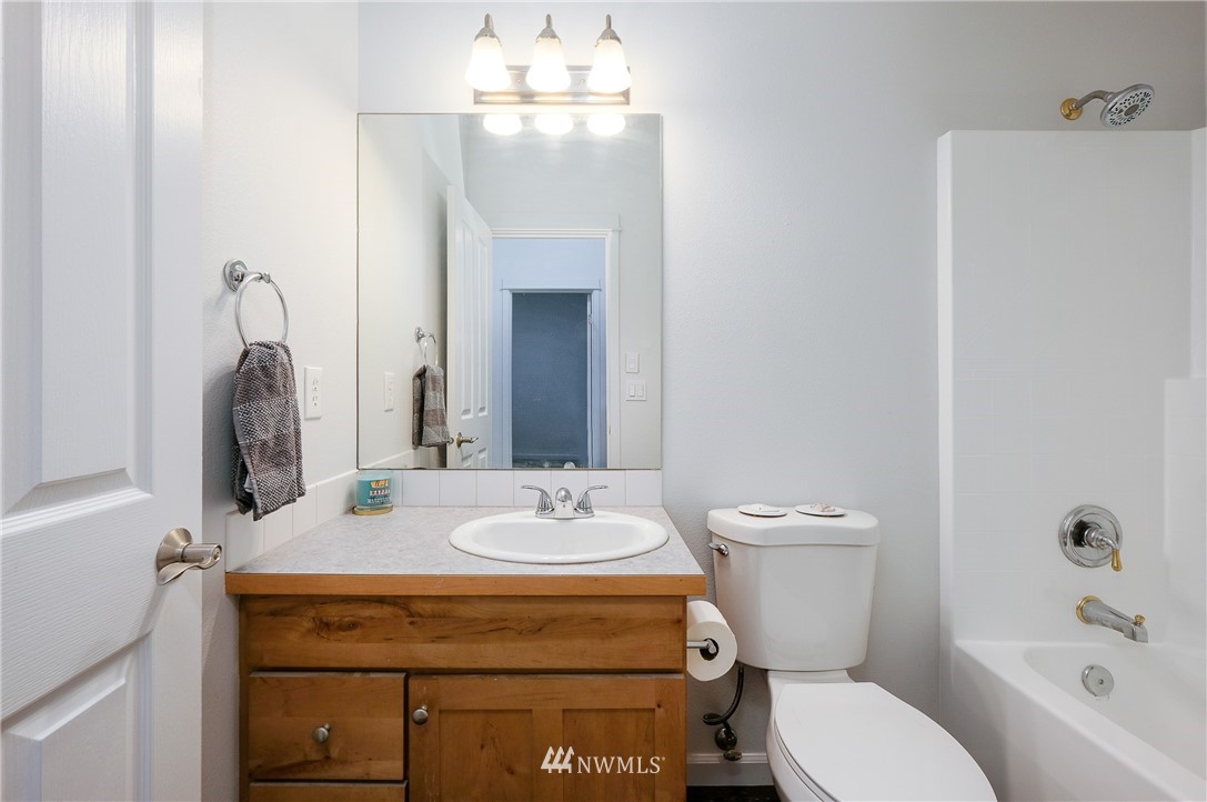 6302 Southwest Cliff Ridge Way Port Orchard, WA 98367 - Photo 19 of 39 Gallery Image 19