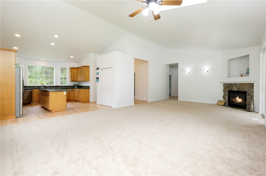 6302 Southwest Cliff Ridge Way Port Orchard, WA 98367 - Photo 10 of 39 Gallery Image 10