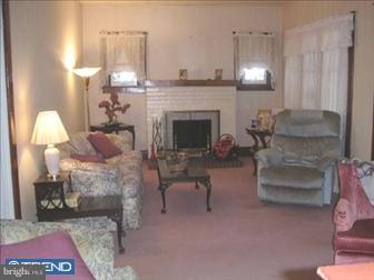 137 Klockner Road Trenton, NJ 08619 - Photo 3 of 4