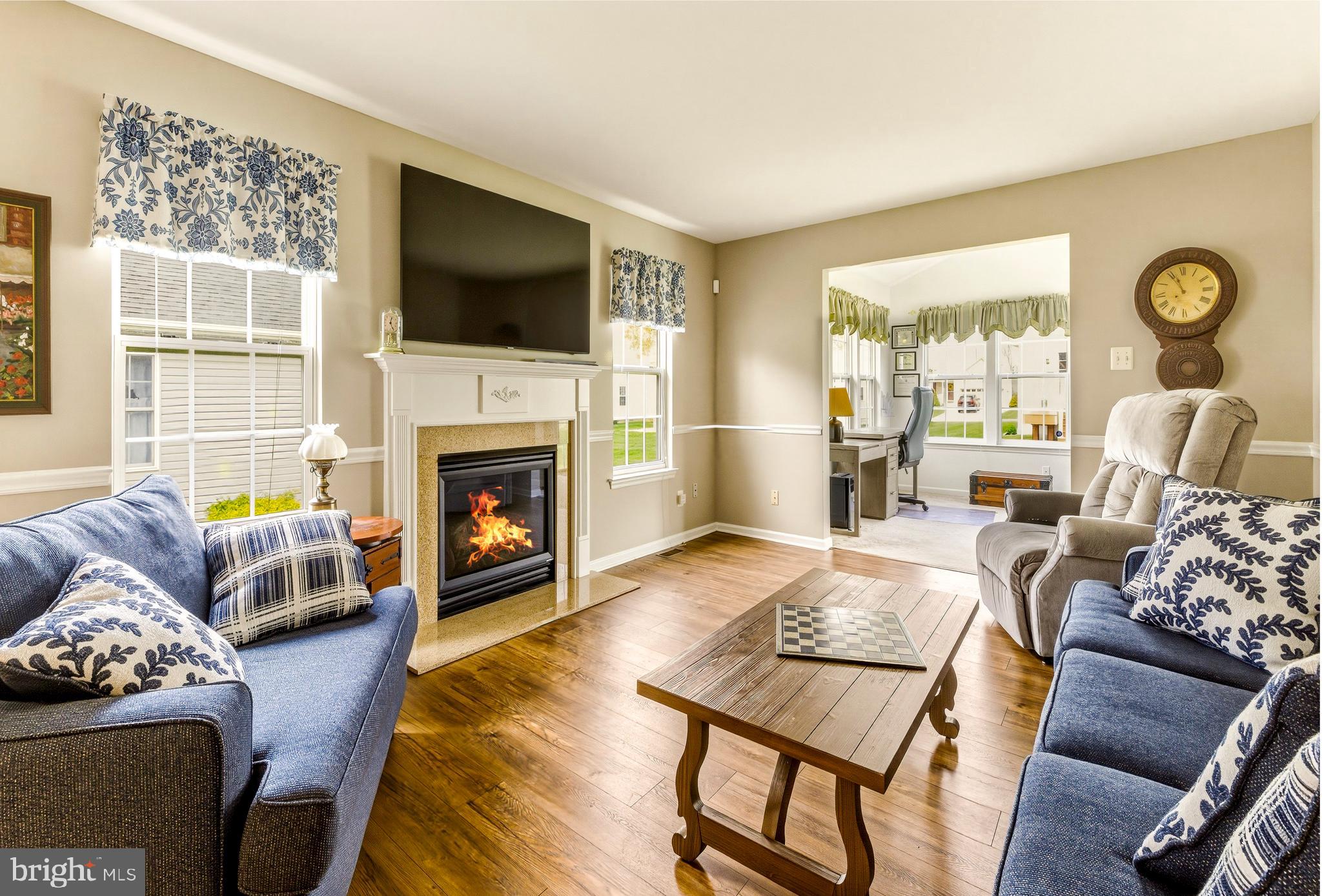12 Eagle Ridge Drive Mantua, NJ 08051 - Photo 2 of 22 Spacious & Cozy Living Room with new floors