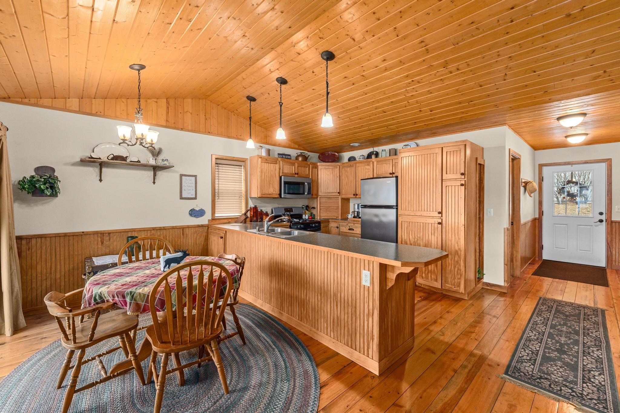 33092 Southeast Van Dissel Rd Valley Valley, WA 99181 - Photo 4 of 27