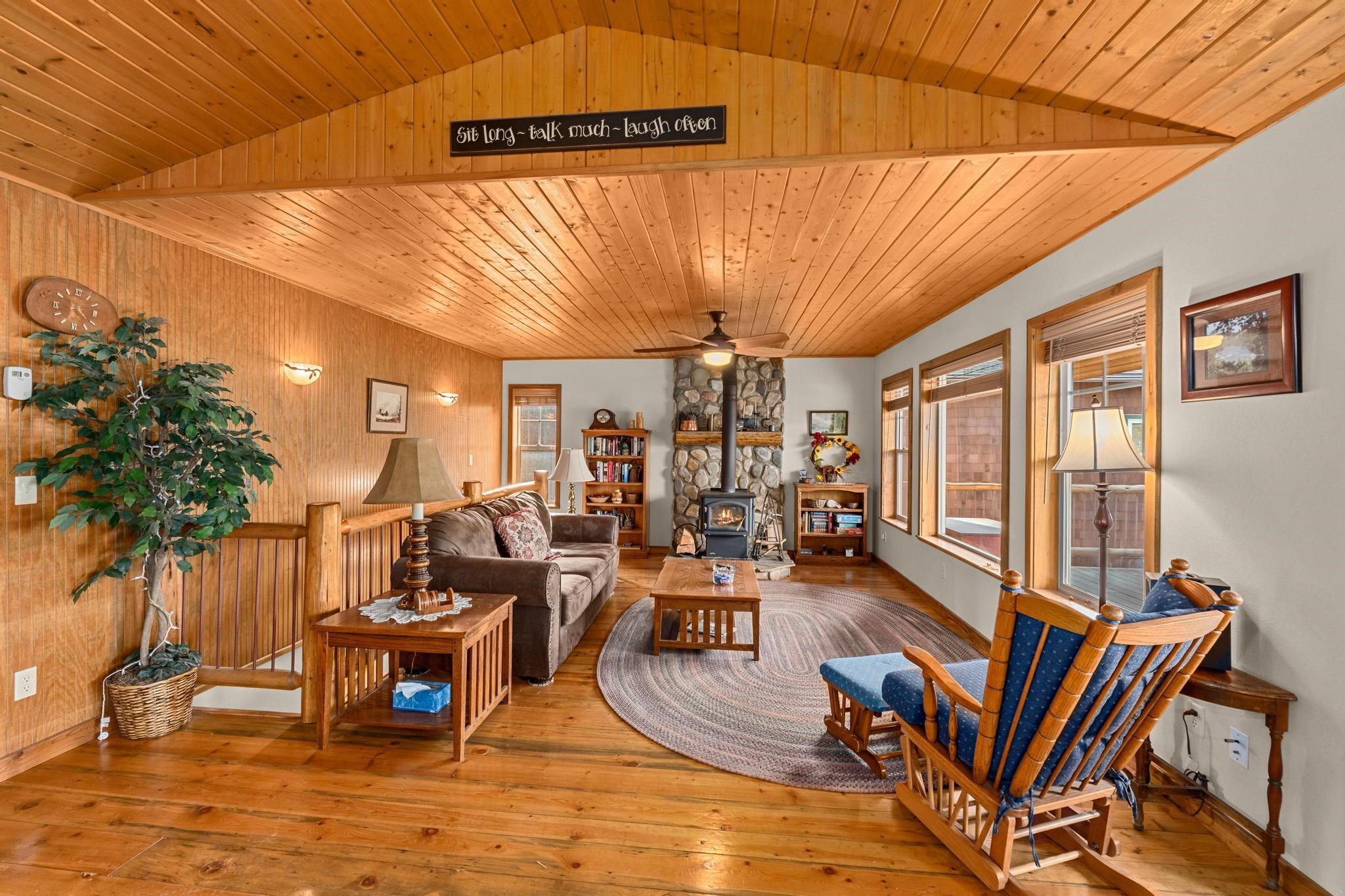 33092 Southeast Van Dissel Rd Valley Valley, WA 99181 - Photo 9 of 27